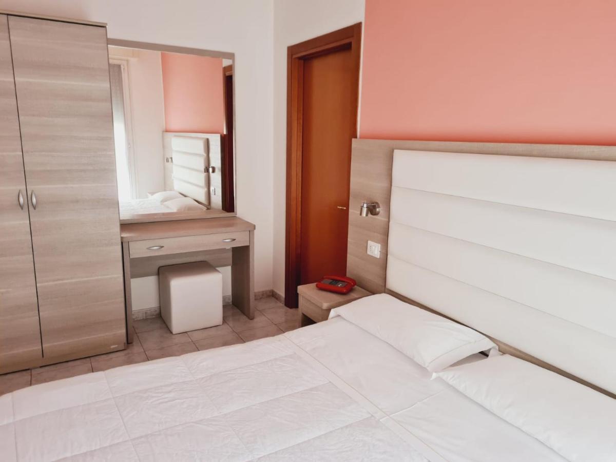Hotel San Marco Pesaro Exterior foto